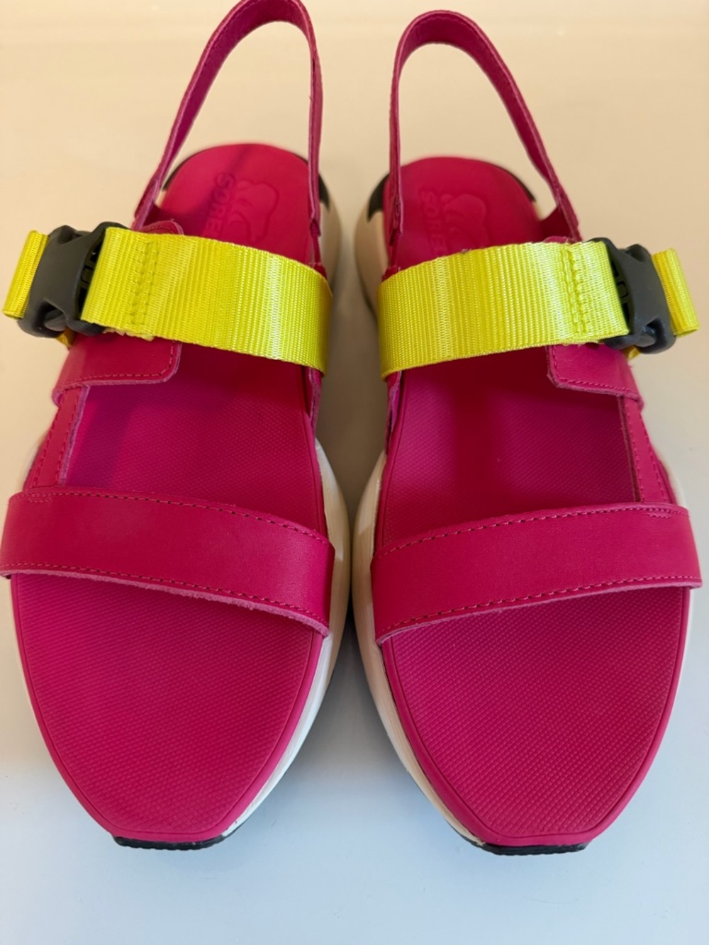 Sorel Kinetic sandals- size 8